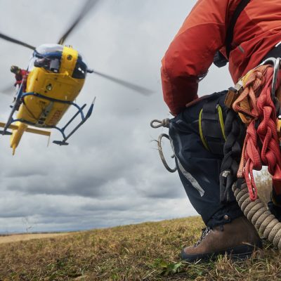 teamwork-of-paramedic-and-firefighters-with-helico-CYJES97.jpg